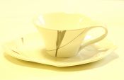 By Inspire Iris - Šálka ​​na čaj s podšálkou 120 ml